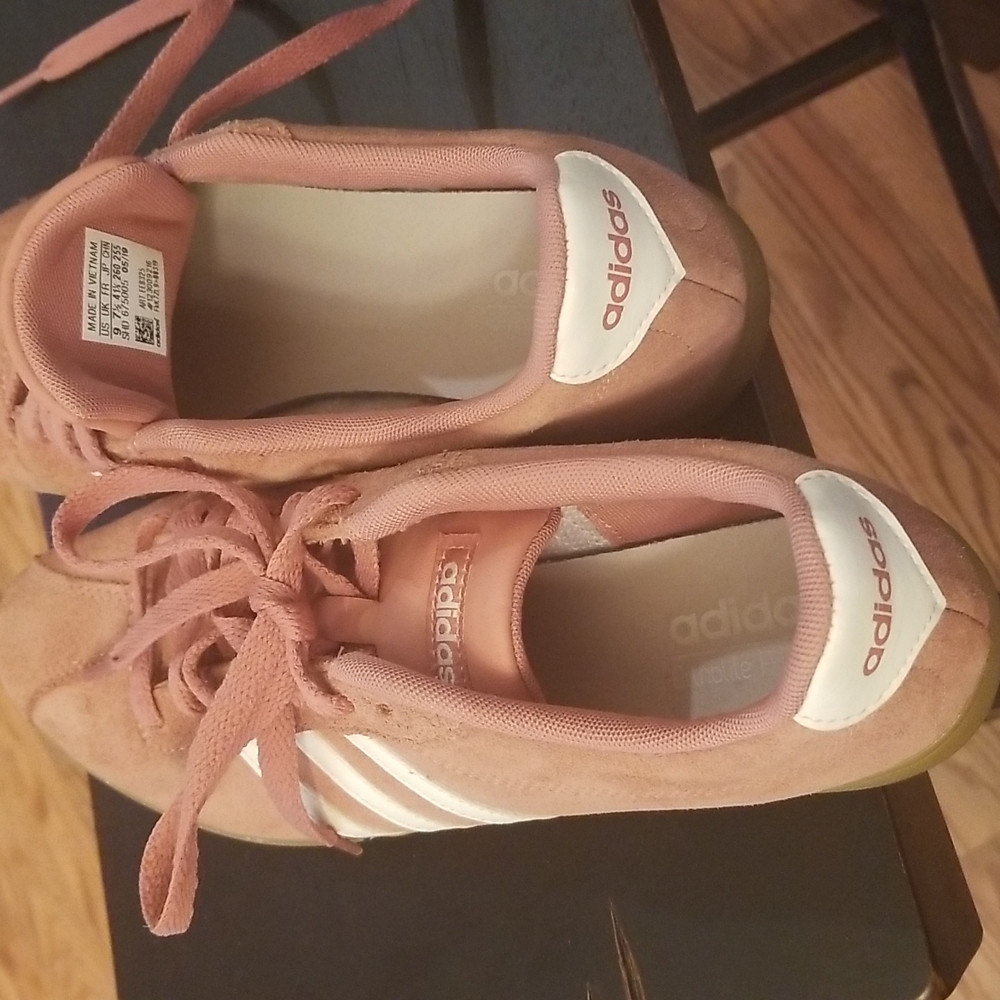 Womens shoes - Picture 5 of 5